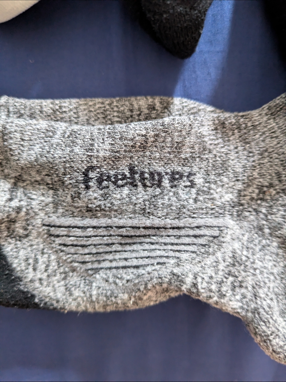 Feetures 3 Grey And 1 White No-Show Socks